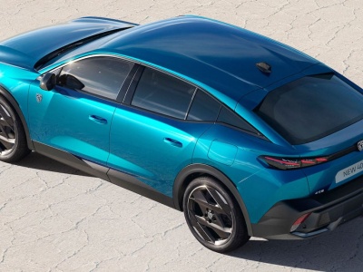 Ta hybryda w stylu Lamborghini kosztuje 129 400 zł i ma bagażnik większy od MG HS. Niewielu kierowców wie, że to auto w zasięgu ich budżetu