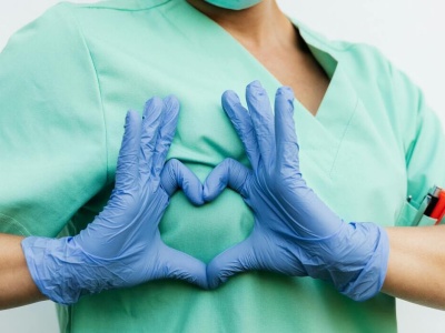 Ten robot słyszy dźwięki. I potrafi dzięki temu leczyć serce