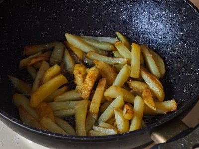 Idealnie chrupkie i puszyste w środku. Frytki jak z McDonald's zrobisz dzięki 1 składnikowi