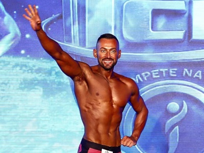 Damian Dudek z Nowego Sącza pokazuje kulisy Mistrzostw Polski WNBF 2025. „To styl życia, nie hobby”