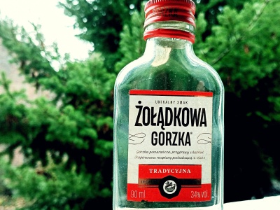 Koneserzy “małpek” – szykujcie kasę. Rząd da wam po kieszeni