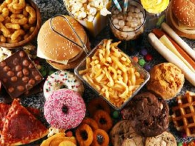 Inne kraje zakazują, w Polsce wciąż są dodawane do jedzenia. Prosta droga do cukrzycy i chorób serca