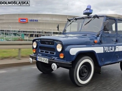 Policja żegna radzieckie terenówki