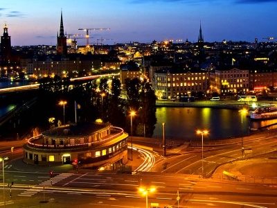 Tragedia w Szwecji. Rozpędzony autobus wjechał w przystanek, są ofiary
