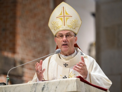 Abp Polak: kto rani ludzką godność – uderza w samego Boga