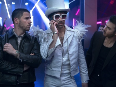 Jonas Brothers: Zdążyć na święta (2025) - recenzja filmu . Magia świąt