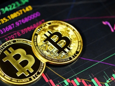 Bitcoin Spada Poniżej 95 Tys. USD: Co Się Dzieje na Rynku Kryptowalut?