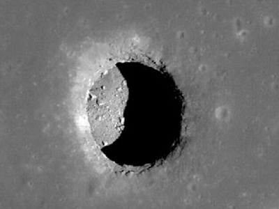 Odkryli ogromne i głębokie jaskinie na Księżycu. Wiadomo, co skrywają