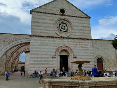 Ponad 150 tys. rezerwacji na wystawienie doczesnych szczątków św. Franciszka