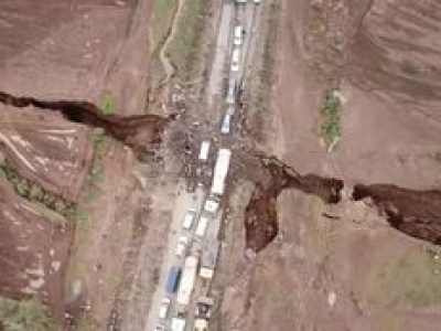 Kontynent się rozpada. Pękniecie nieustannie rośnie