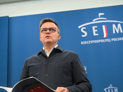 Sprawdzą podpisy Hołowni. Biegli przejęli dokumenty