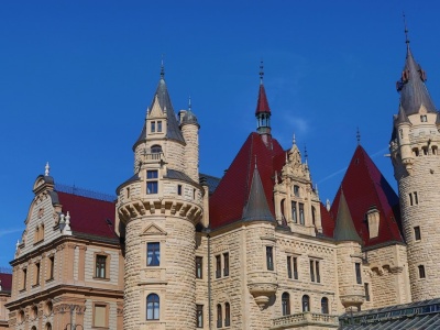 Bajkowy zamek w Polsce. Ma tyle komnat, ile jest dni w roku