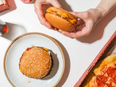 Żywność wysokoprzetworzona zwiększa ryzyko raka jelita grubego – najnowsze dowody