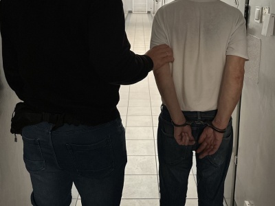 39-letni mężczyzna nie przeżył policyjnej interwencji. „Przebieg interwencji był rejestrowany przez kamery nasobne funkcjonariuszy”