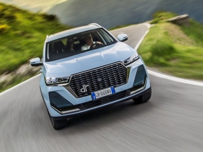 Włosko-chińska ofensywa. DR Automobiles wchodzi do Polski. Ceny? Od 85 tys. zł