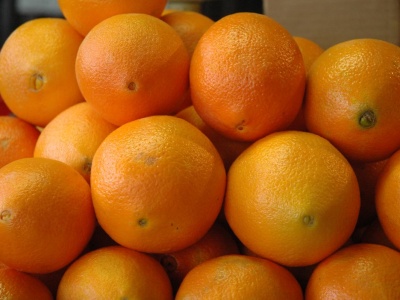 Jak wybrać pomarańcze w sklepie? Zwróć uwagę na jedną rzecz. W ten sposób rozpoznasz soczyste owoce