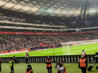 Polscy kibice z patriotyczną oprawą niewpuszczeni na stadion