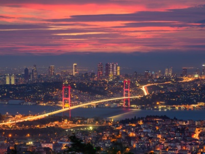 Nie żyją turyści z Niemiec. Służby podały, co jedli z ulicznych stoisk