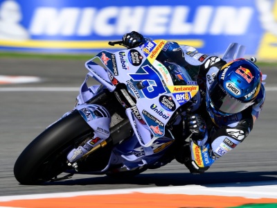 MotoGP: Alex Marquez wygrywa sprint w Walencji!