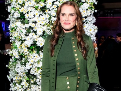 Trudno uwierzyć, że ma 60 lat. Aktorka przybyła i olśniła wszystkich