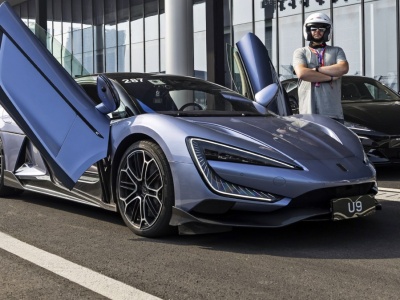 Jeździłem najszybszym autem świata i pływałem SUV-em. BYD pokazało potęgę Chin