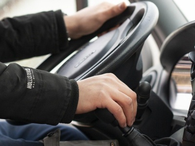 Ponad 200 tys. kierowców straci dowód rejestracyjny. Masz to w aucie, lepiej uważaj