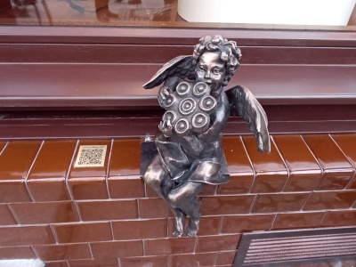 Kolejny aniołek zawitał na toruńską Starówkę. Do końca roku dołączą do niego jeszcze dwa kolejne