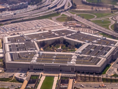 Pentagon jak Amazon. Będzie handlował dronami i sprzętem do ich zwalczania