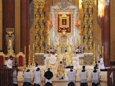 Pokolenie Z odkrywa Mszę Łacińską. Catholic Herald o nowym fenomenie