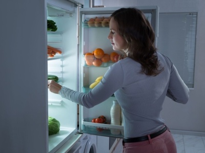 Wyjmij z szafki kuchennej i włóż do lodówki. Pożegnasz uciążliwy problem