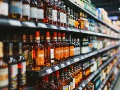 Alkohol bez alkoholu jak wegańskie mięso. Unia Europejska mówi stop