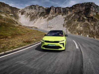 Elektryczny Raj. Jak Alpy zamieniły się w gigantyczny ładowarkę