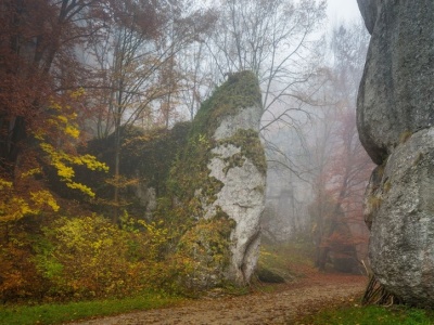 Nazywany jest “polską Szwajcarią”. W listopadzie zachwyca urokiem i widokami