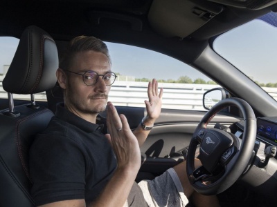 Na autostradzie bez rąk na kierownicy. Tak przejedziesz Polskę wzdłuż i wszerz. To możliwe!