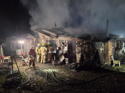 Tragiczny pożar w Krosnej. Nie żyje młoda kobieta, trzy osoby trafiły do szpitala