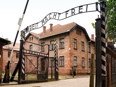 Skandaliczna aukcja w Niemczech. Karol Nawrocki apeluje do rządu