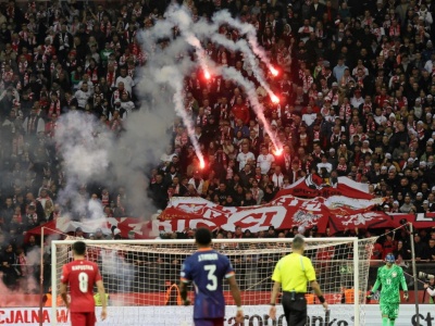 Policja ogłasza po meczu Polska - Holandia. Dziesiątki zatrzymanych kibiców