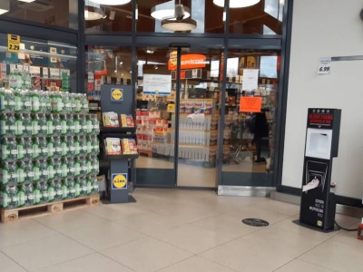 Groźna bakteria w boczku z Lidla. GIS ostrzega