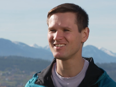 Rok temu dokonał coming outu, teraz znów przemówił. „Jestem homoseksualistą i katolikiem”