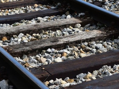 Uszkodzenie torów w powiecie garwolińskim. Sprawę badają służby