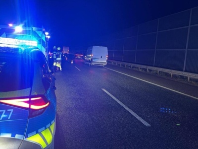 Wypadek na A2. Zderzyły się trzy pojazdy. Duże utrudnienia w ruchu