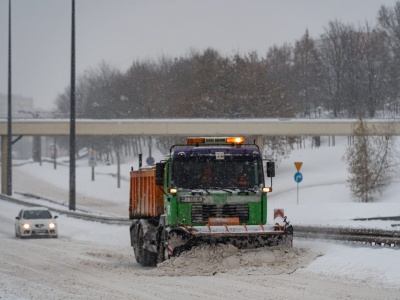 Nadchodzi pierwszy śnieg. Atak zimy gwałtownie pogorszy warunki na drogach woj. lubelskiego