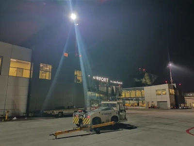 Mgła nad Krakowem. Samoloty lądują w Katowicach, część lotów odwołana