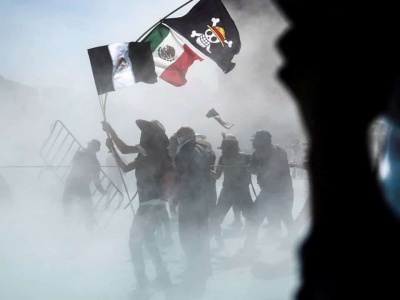 Szturm na pałac prezydencki, tłumy nie ustępują. Ciąg dalszy zamieszek, pogłębia się chaos w Meksyku
