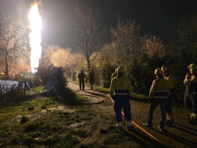 20-metrowy słup ognia nad Podgórzem. Rozszczelnienie instalacji gazowej przy ul. Komandosów (Galeria)