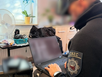 Wywołali prawie 400 fałszywych alarmów, wysyłali groźby. Zatrzymania także w Bydgoszczy