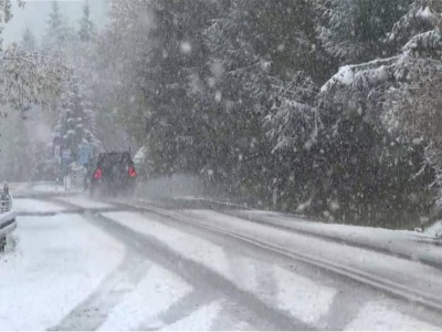 IMGW ostrzega przed opadami śniegu. Niebezpiecznie na drogach