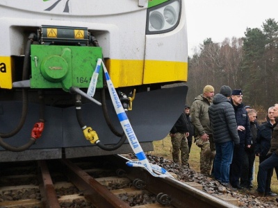 Donald Tusk potwierdził eksplozję ładunku na trasie Warszawa-Lublin. Czym jest akt dywersji?