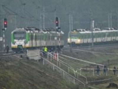 Akty dywersji na kolei. Zanim zauważono wyrwę, przez tory przejechały trzy pociągi