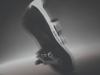 Q36.5 i SRM łączą siły. Nowe pedały z minimalną wysokością stosu